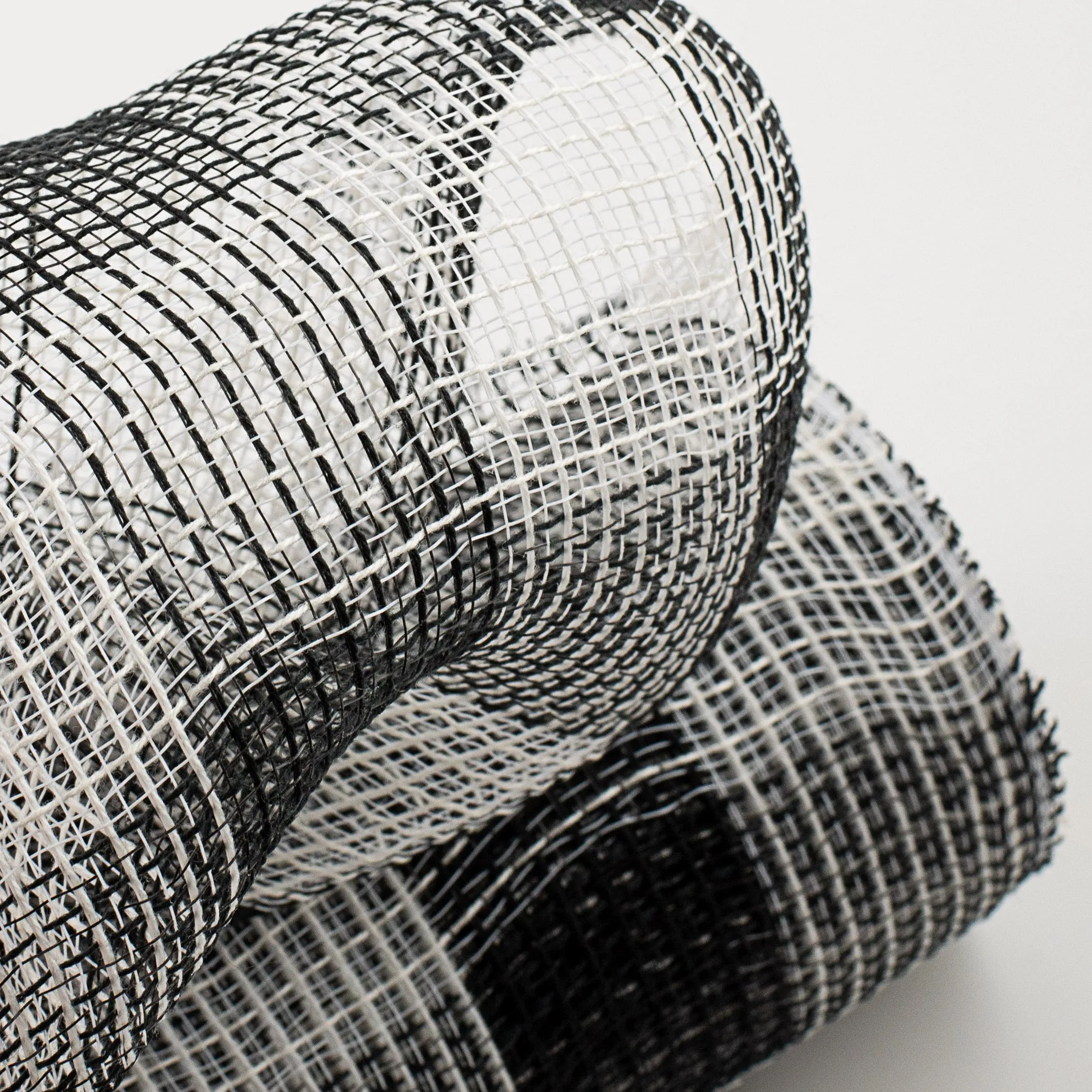 10" Fabric Mesh: Black & White Plaid