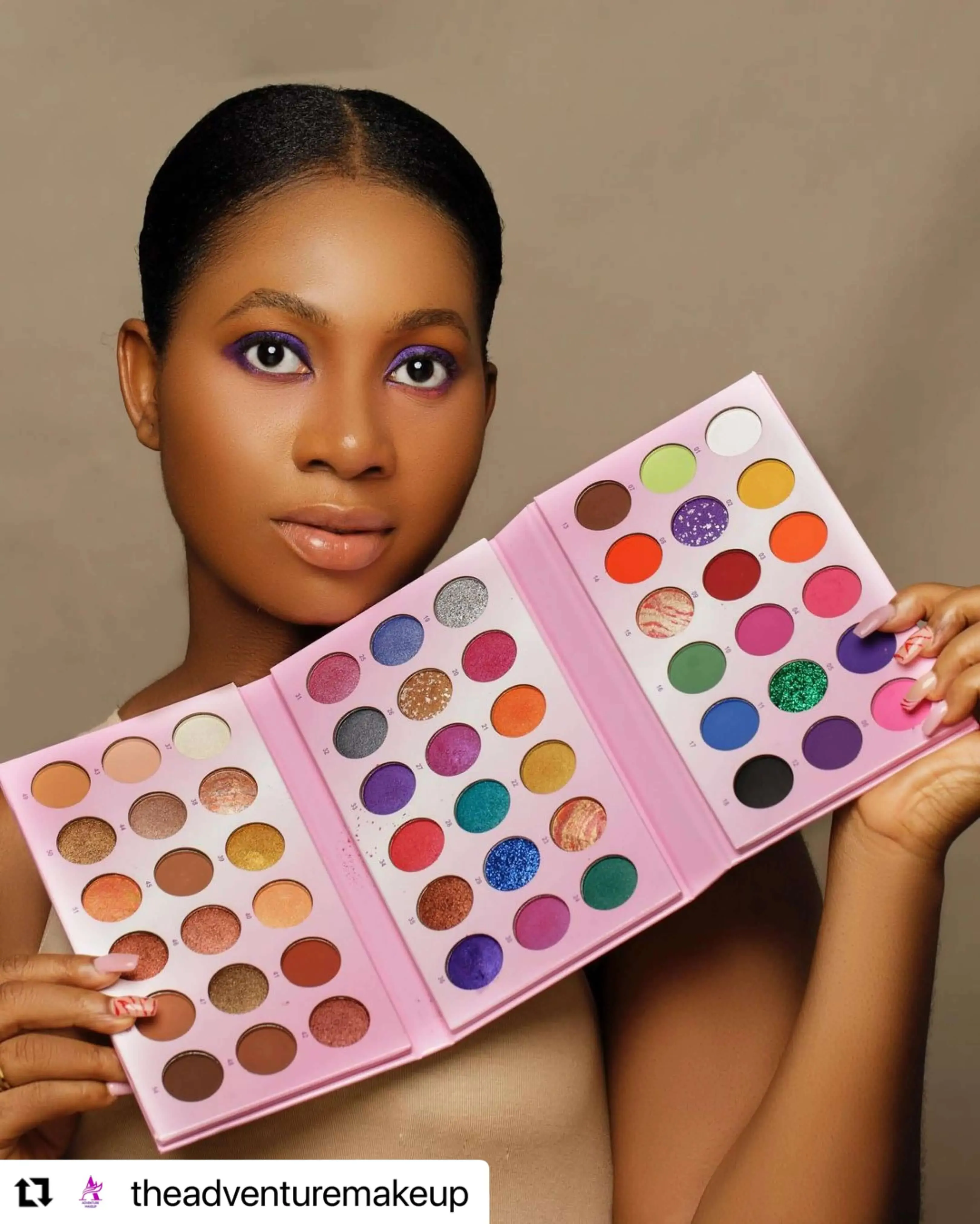 Adventure 54 Colour Eyeshadow Palette
