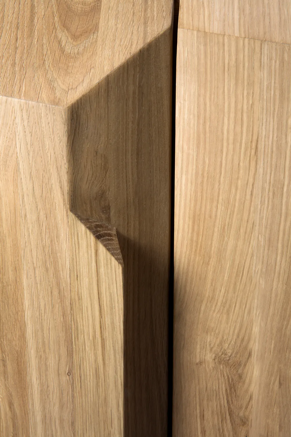 Carved Oak Sideboard | Ethnicraft Stairs