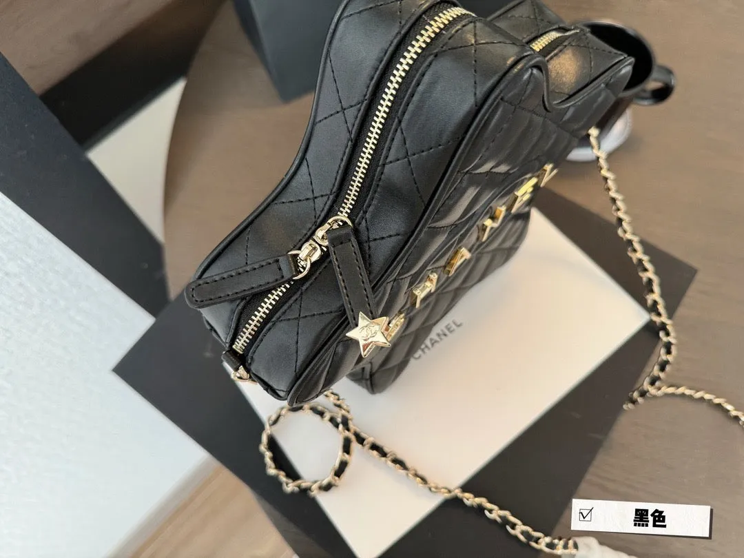 CC877 Star Handbag / 8.8 × 8.8 × 2.3 in