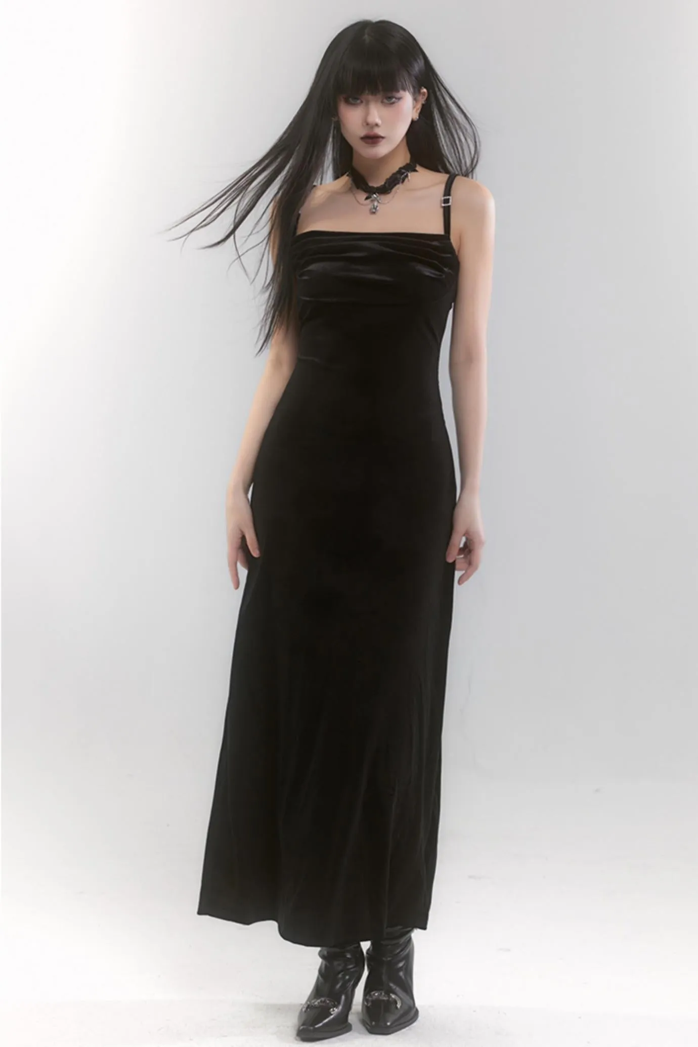Chic Velvet Event Dress
