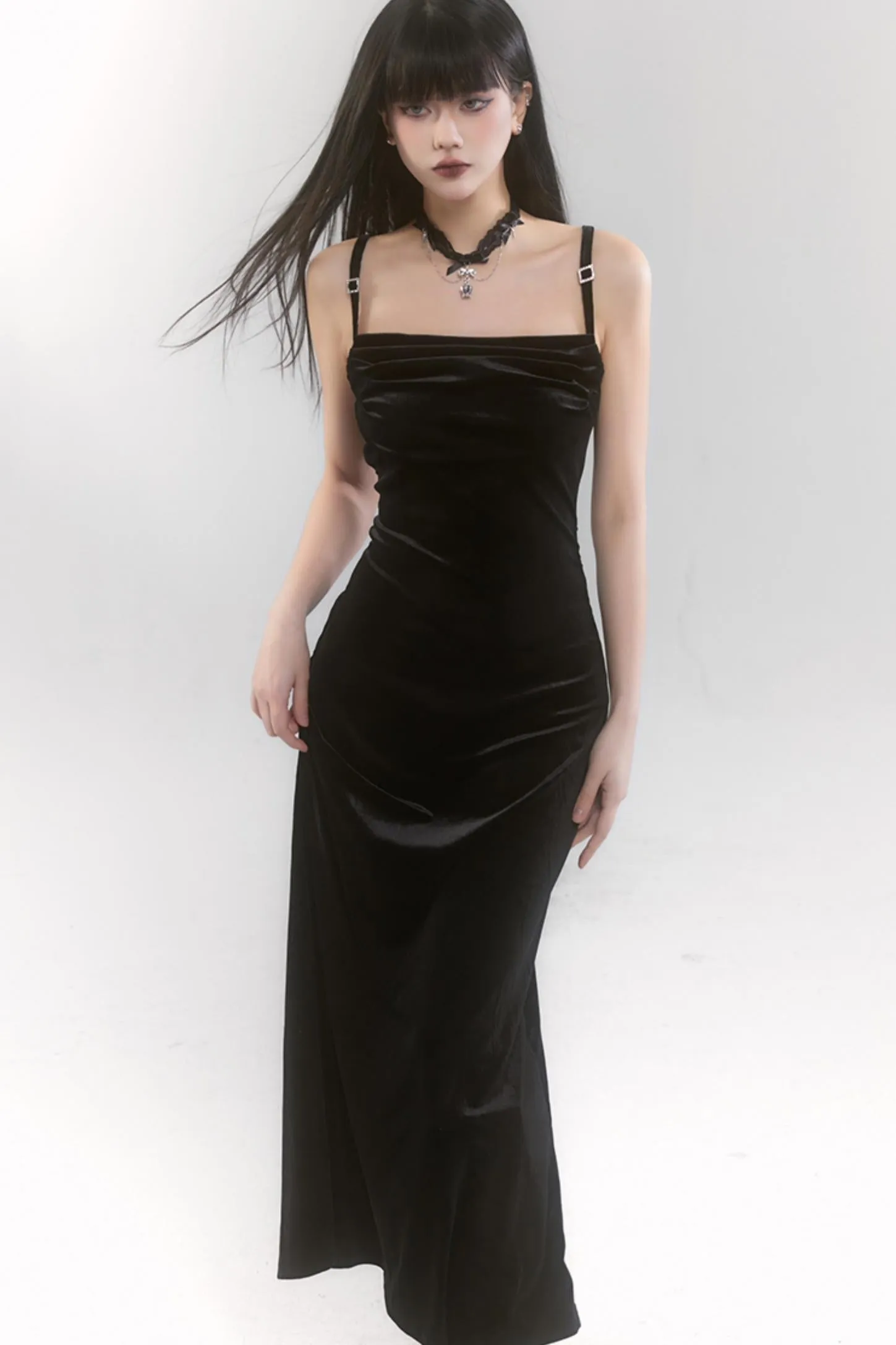 Chic Velvet Event Dress