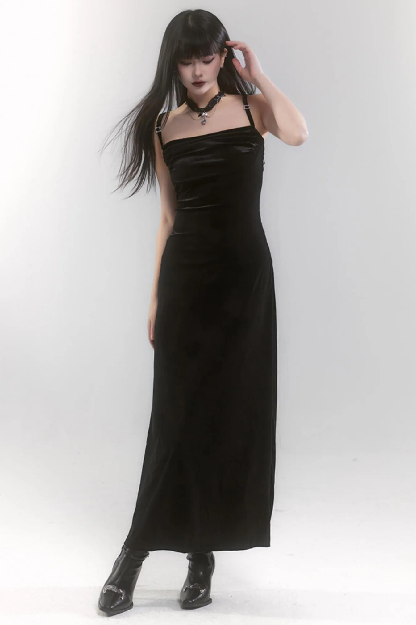 Chic Velvet Event Dress