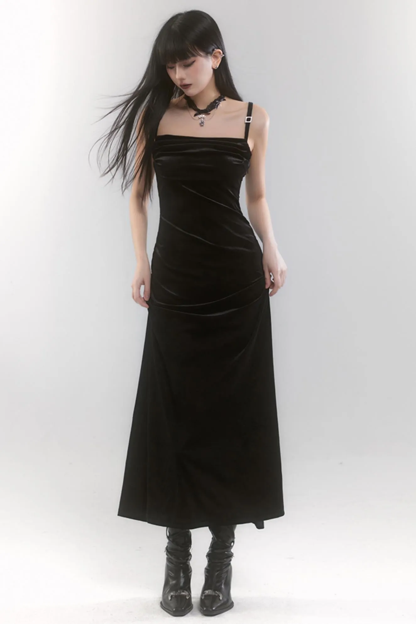Chic Velvet Event Dress