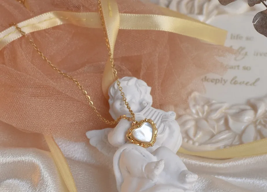 Gold Framed Heart Cystal Chain Pendant Necklace