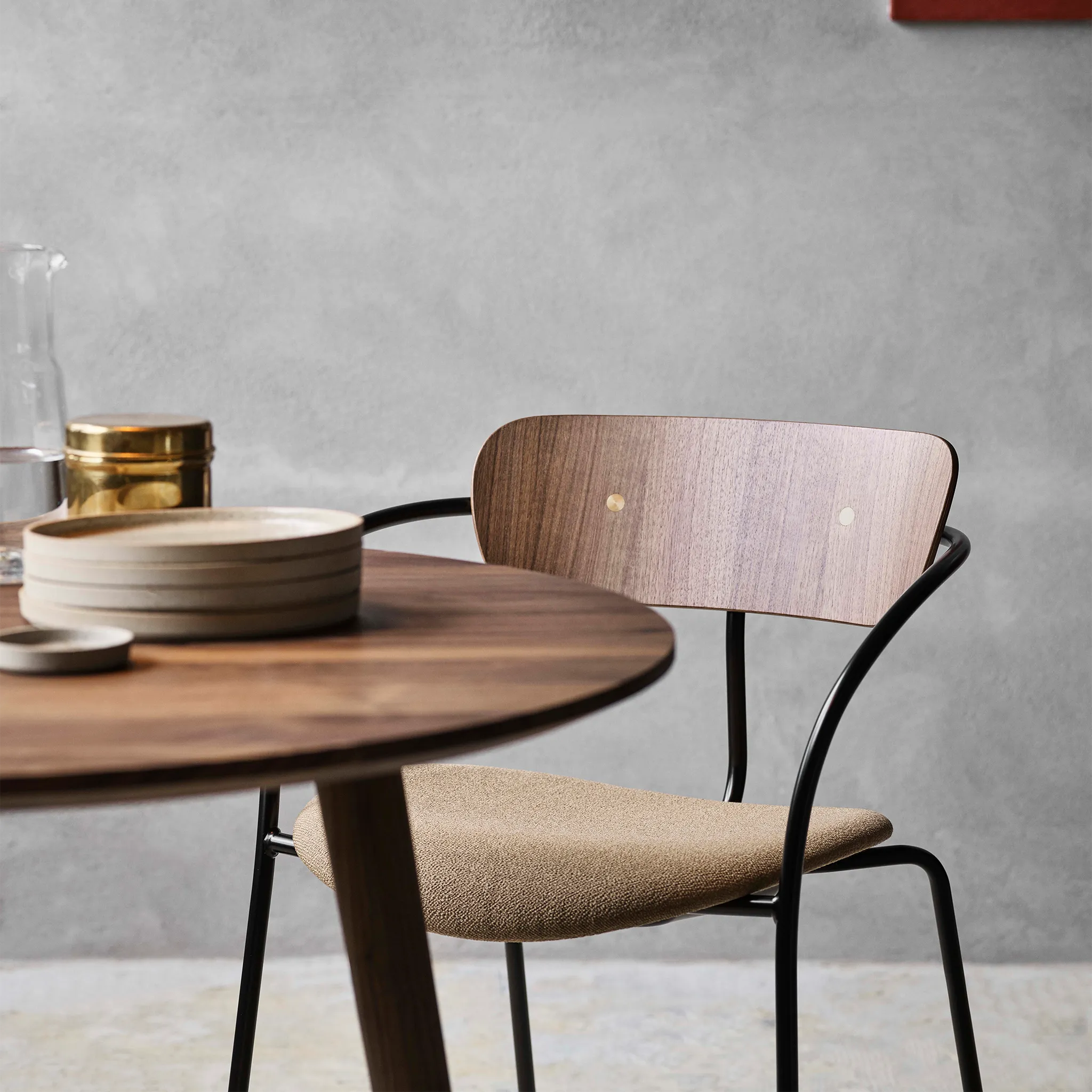 In Between Round Dining Table SK3 by &Tradition