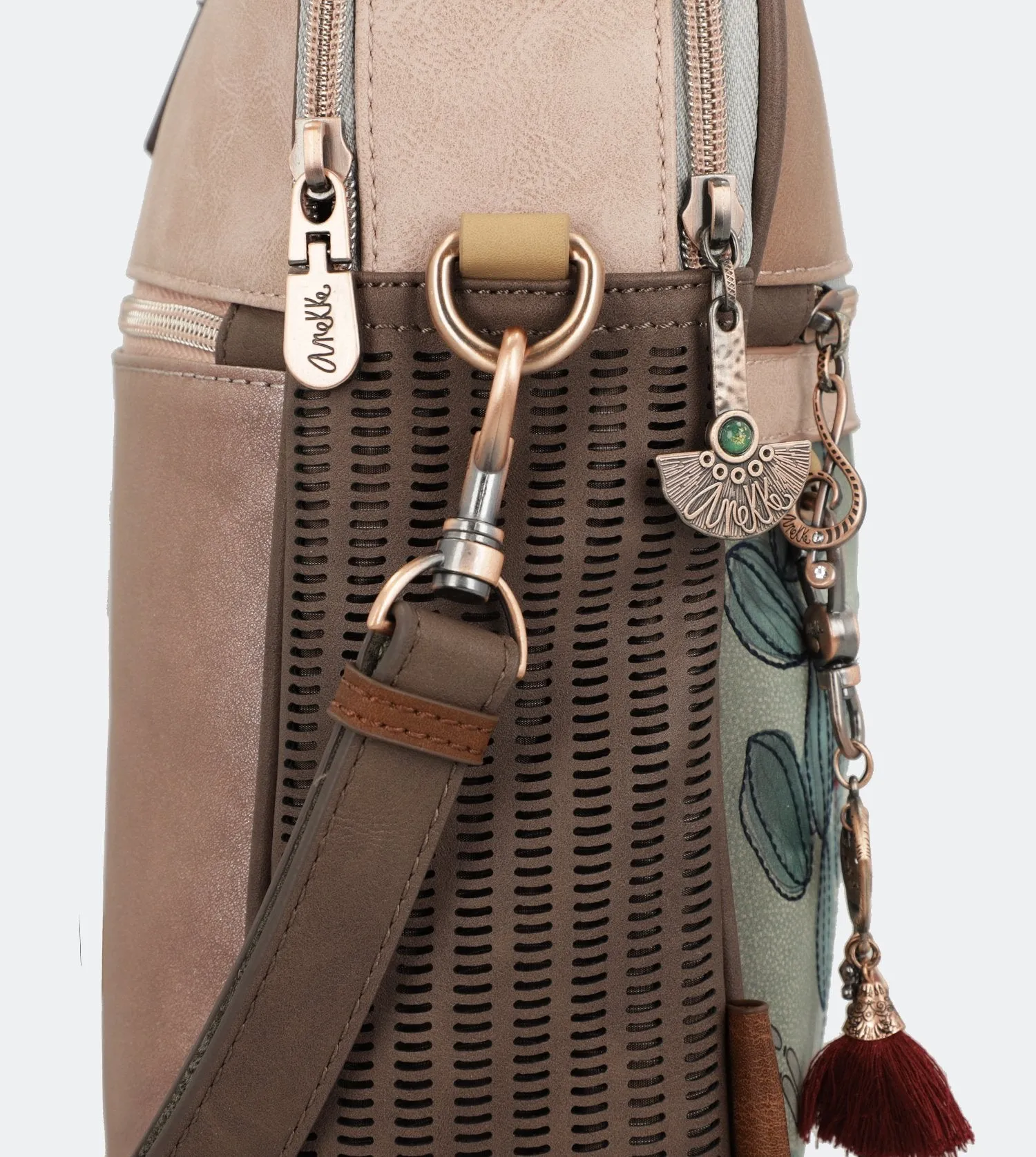 Ixchel Briefcase with a zip