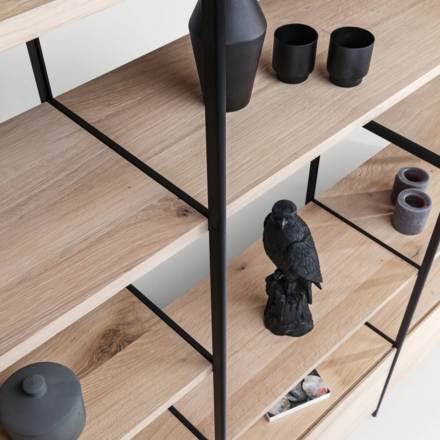 janua | bc 06 room 68 shelving system | 4x5 grid oak   black