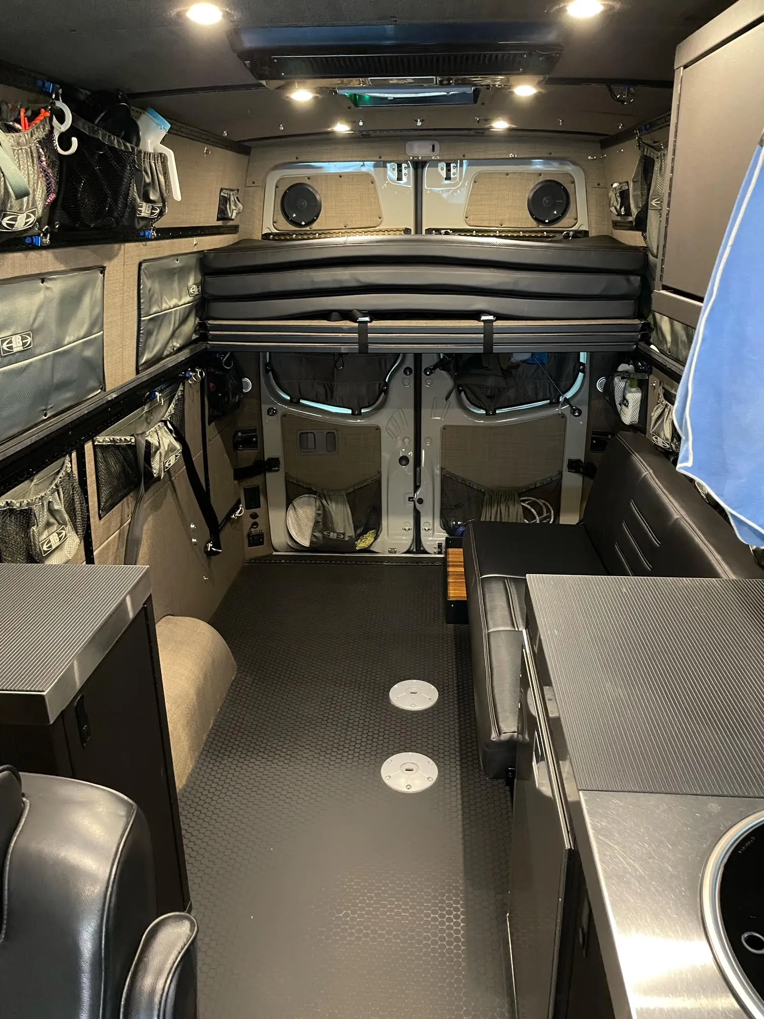 JR 170 Adventure Van - 2500 4x4