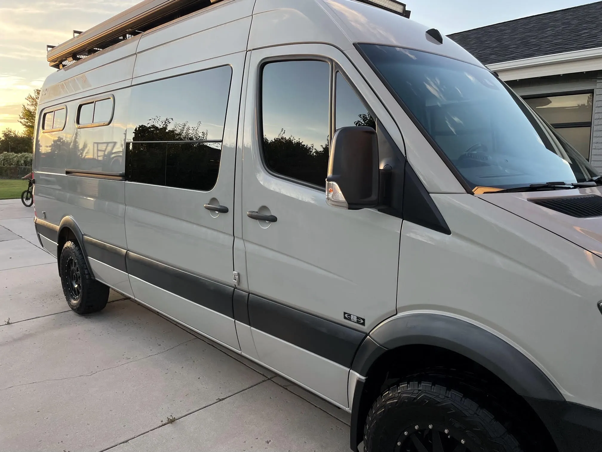 JR 170 Adventure Van - 2500 4x4
