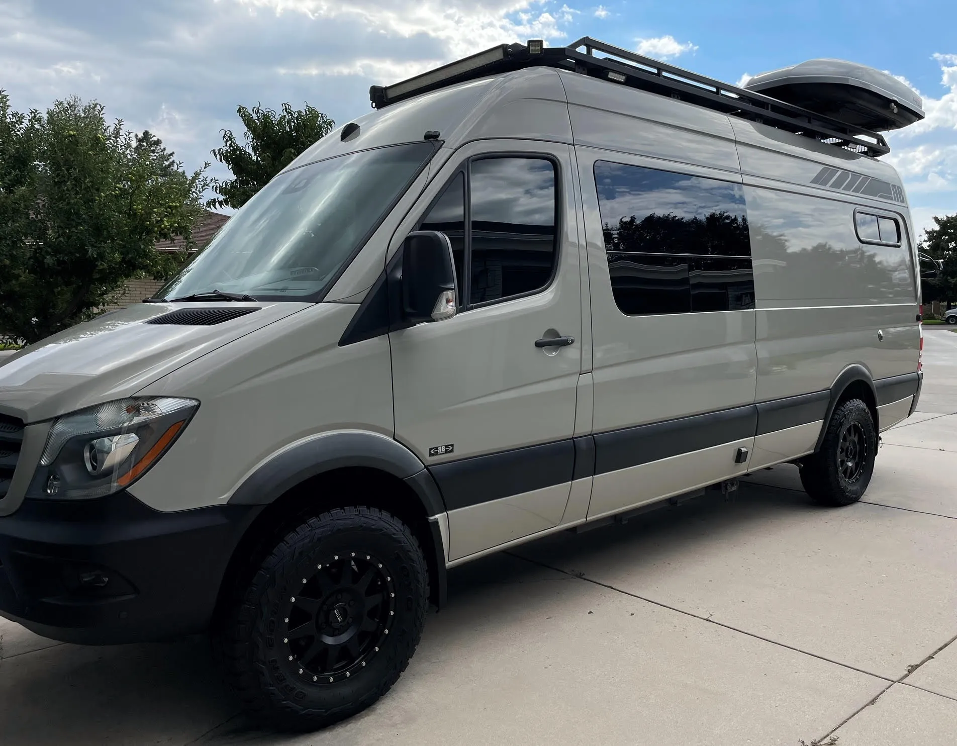 JR 170 Adventure Van - 2500 4x4