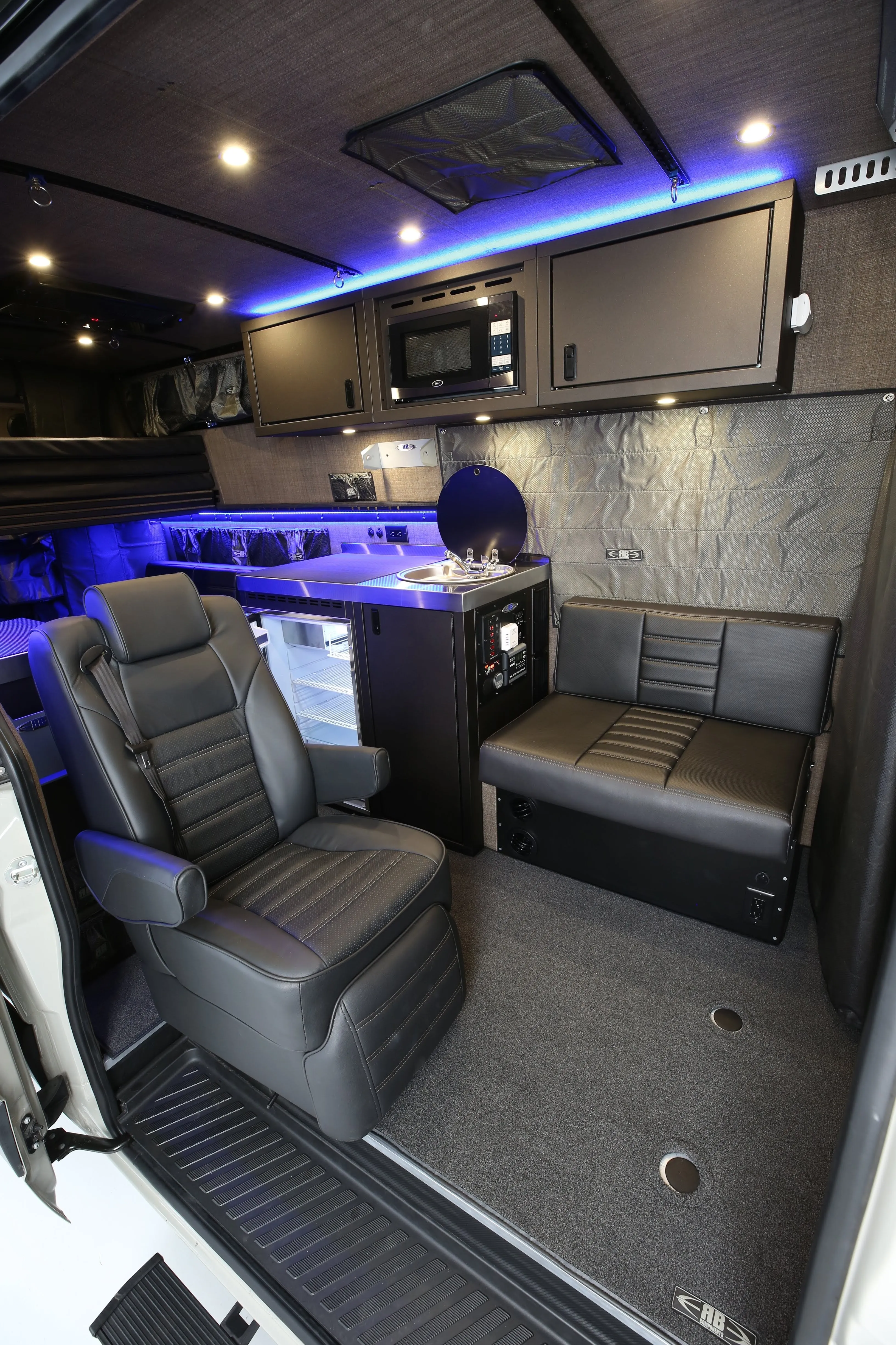 JR 170 Adventure Van - 2500 4x4