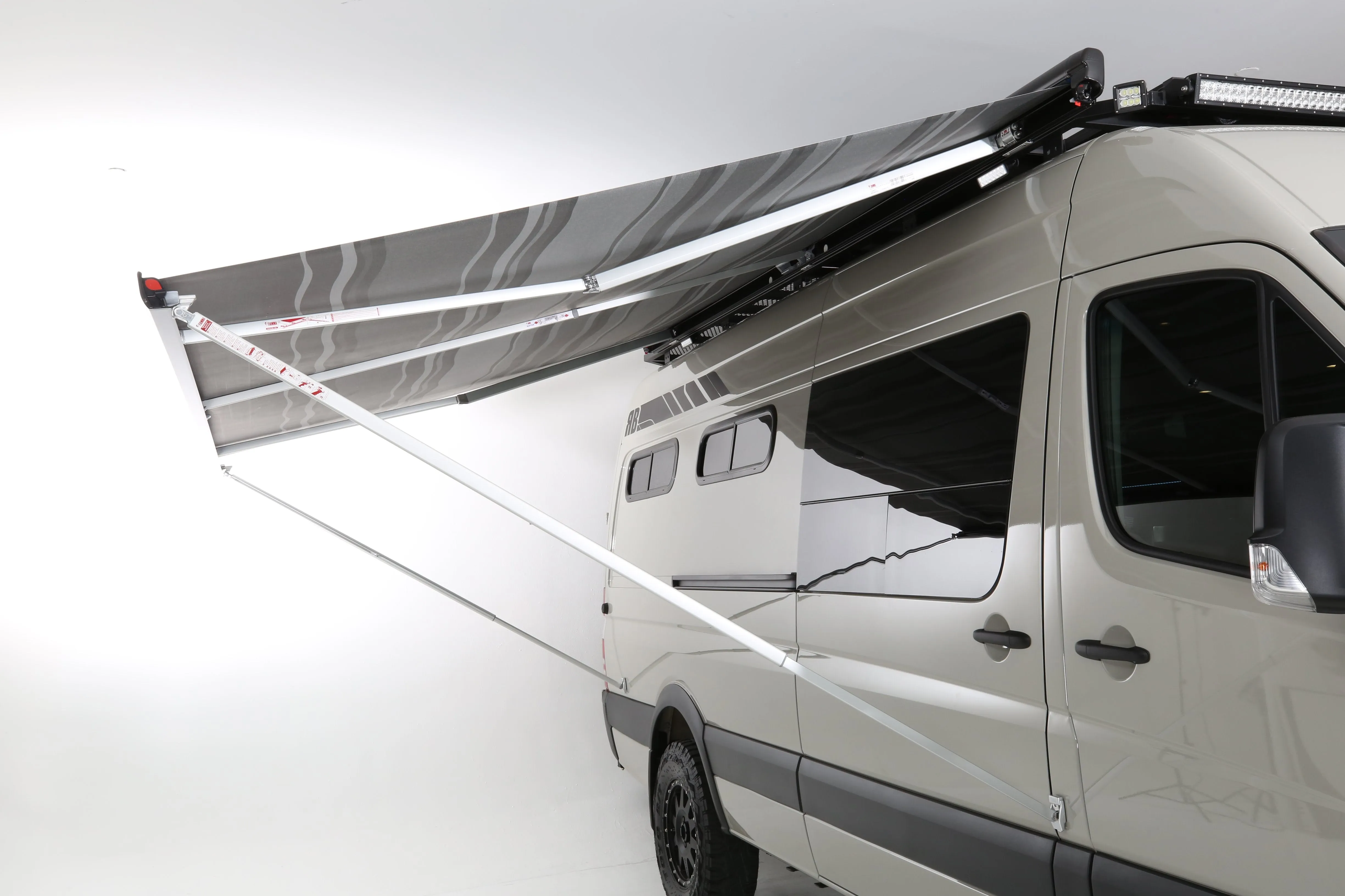 JR 170 Adventure Van - 2500 4x4