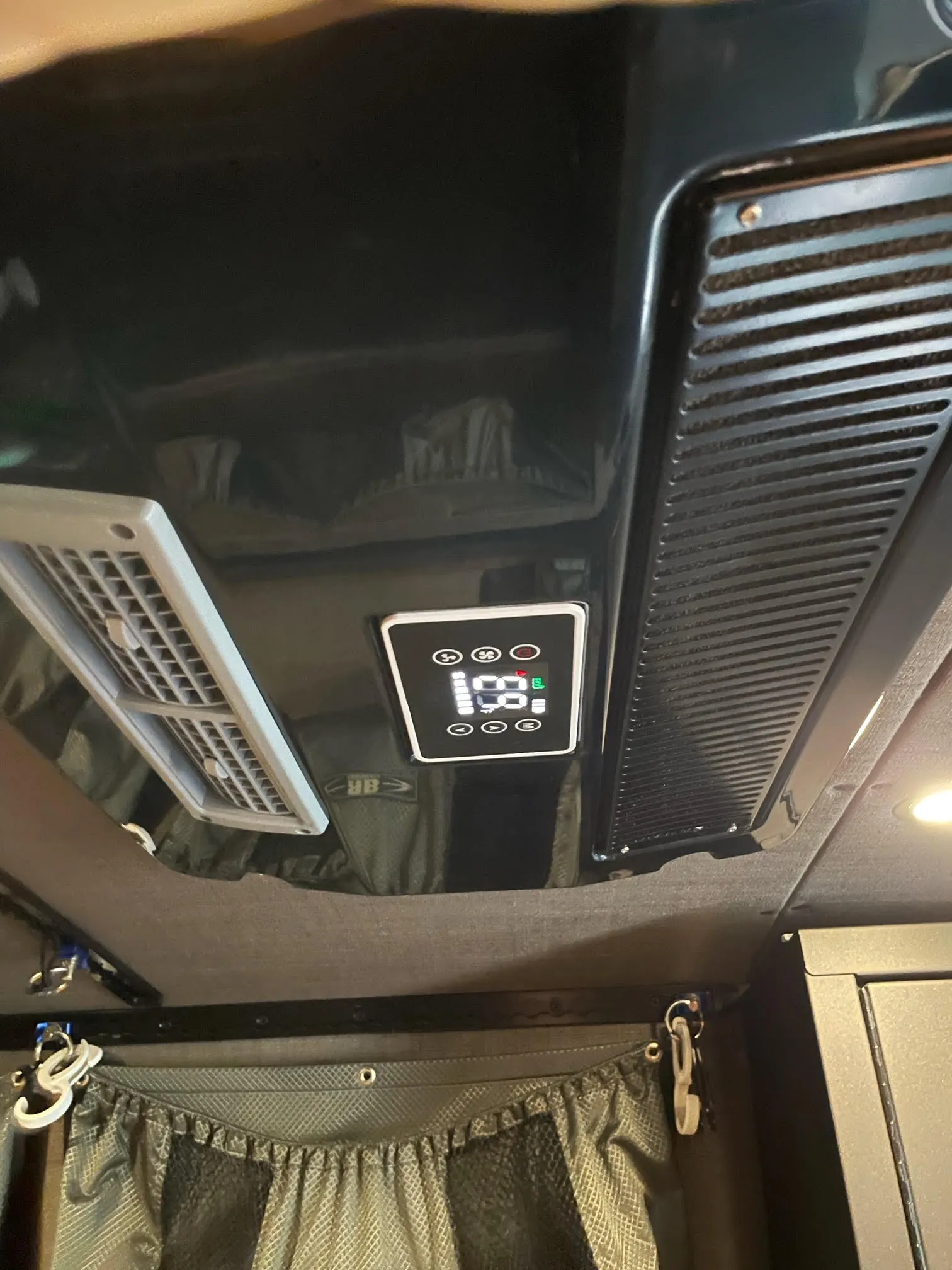 JR 170 Adventure Van - 2500 4x4
