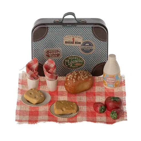 MAILEG - MOUSE: PICNIC SET IN A SUITCASE