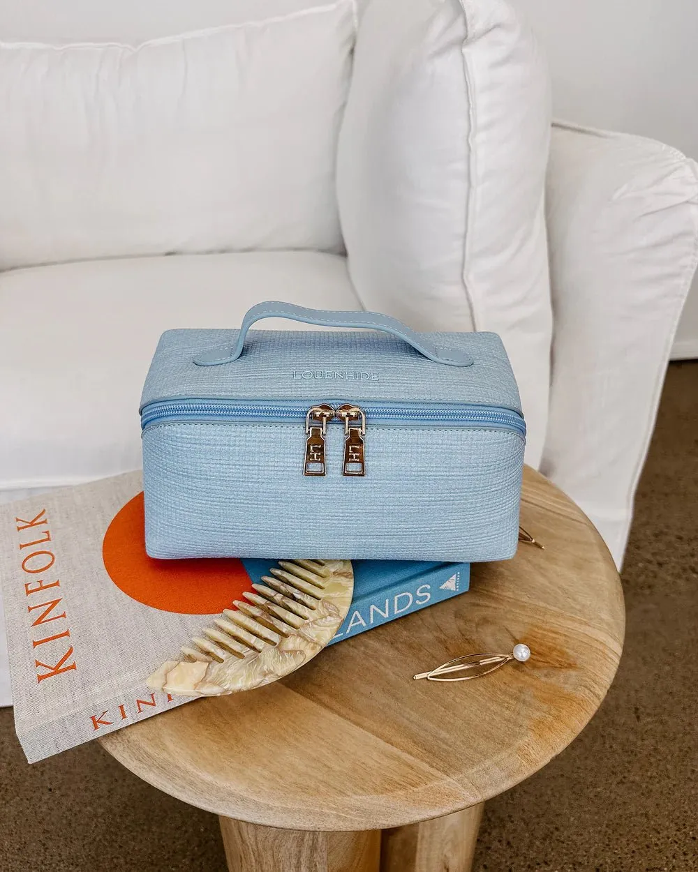 MARY COSMETIC BAG PALE BLUE