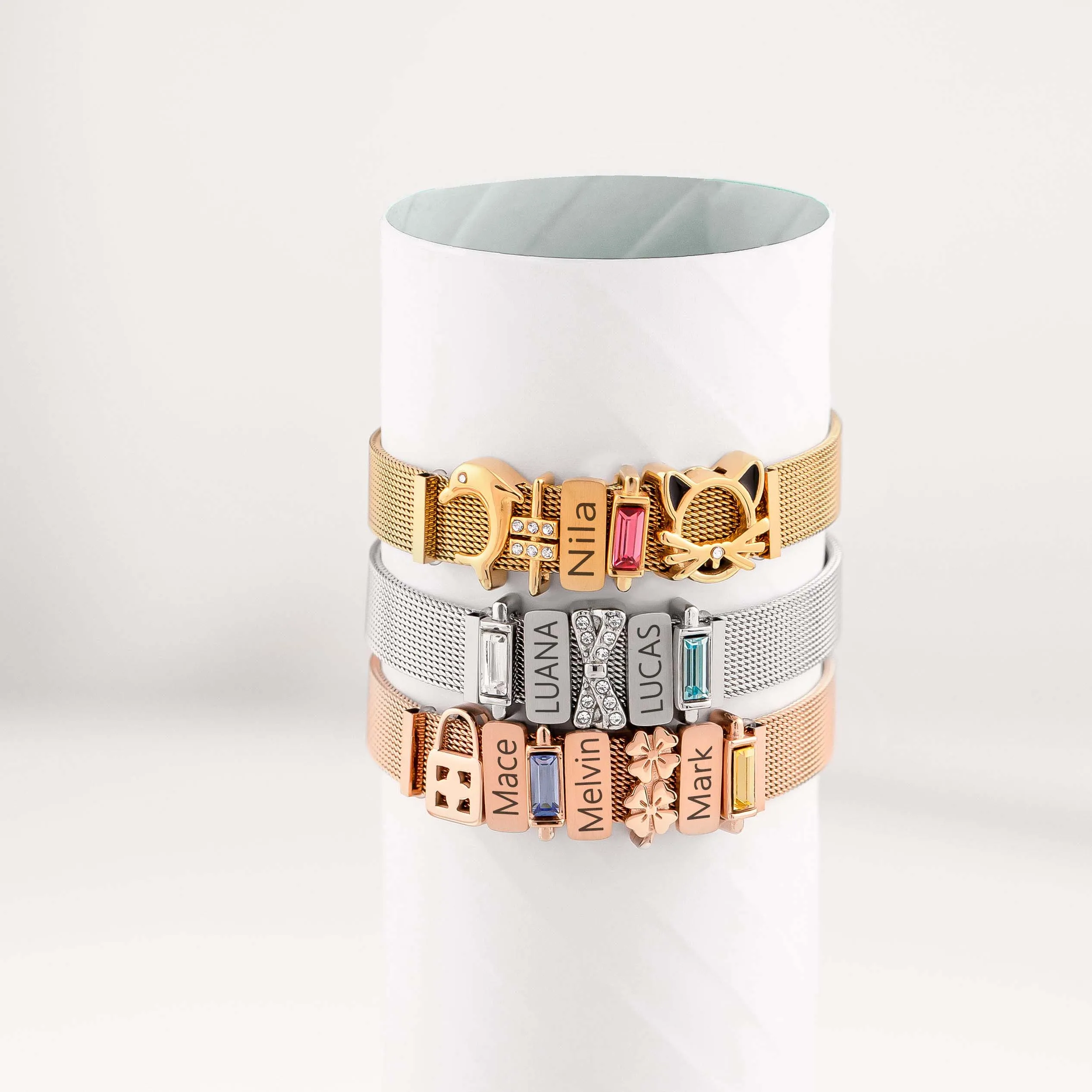 Mesh charm aqua gold