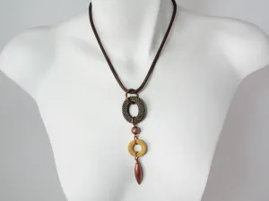 Mesh Necklace with Oval & Circle Pendant