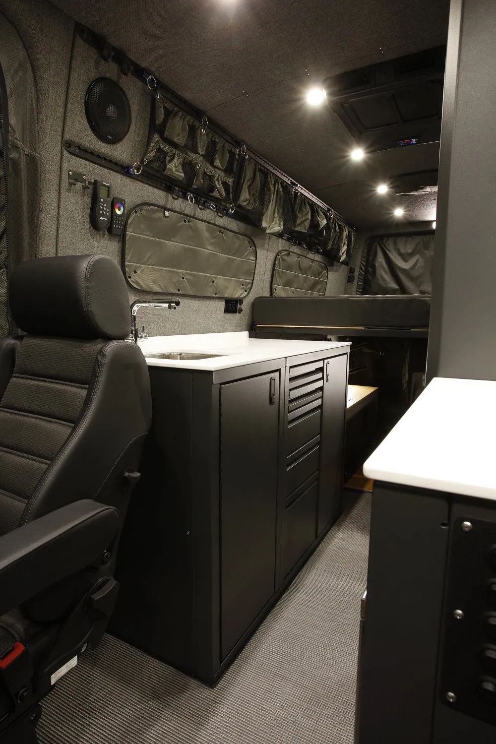 RB Touring Van SN - 170 EXT 3500 4X4
