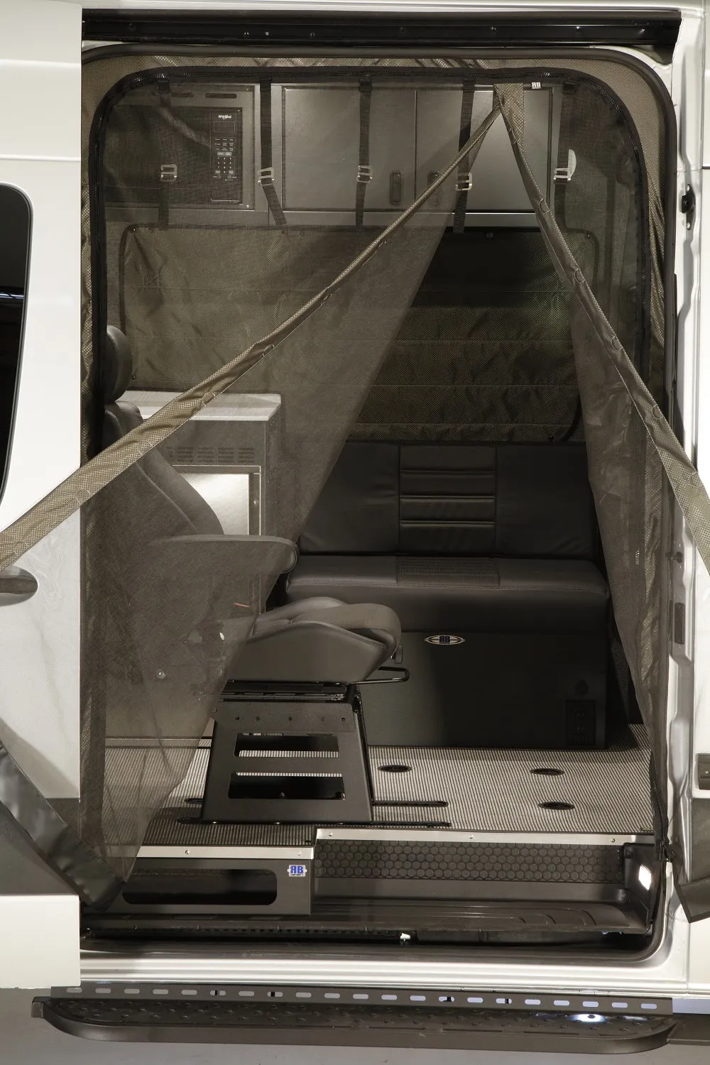 RB Touring Van SN - 170 EXT 3500 4X4