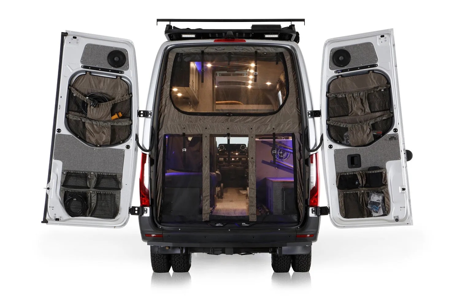 RB Touring Van SN - 170 EXT 3500 4X4