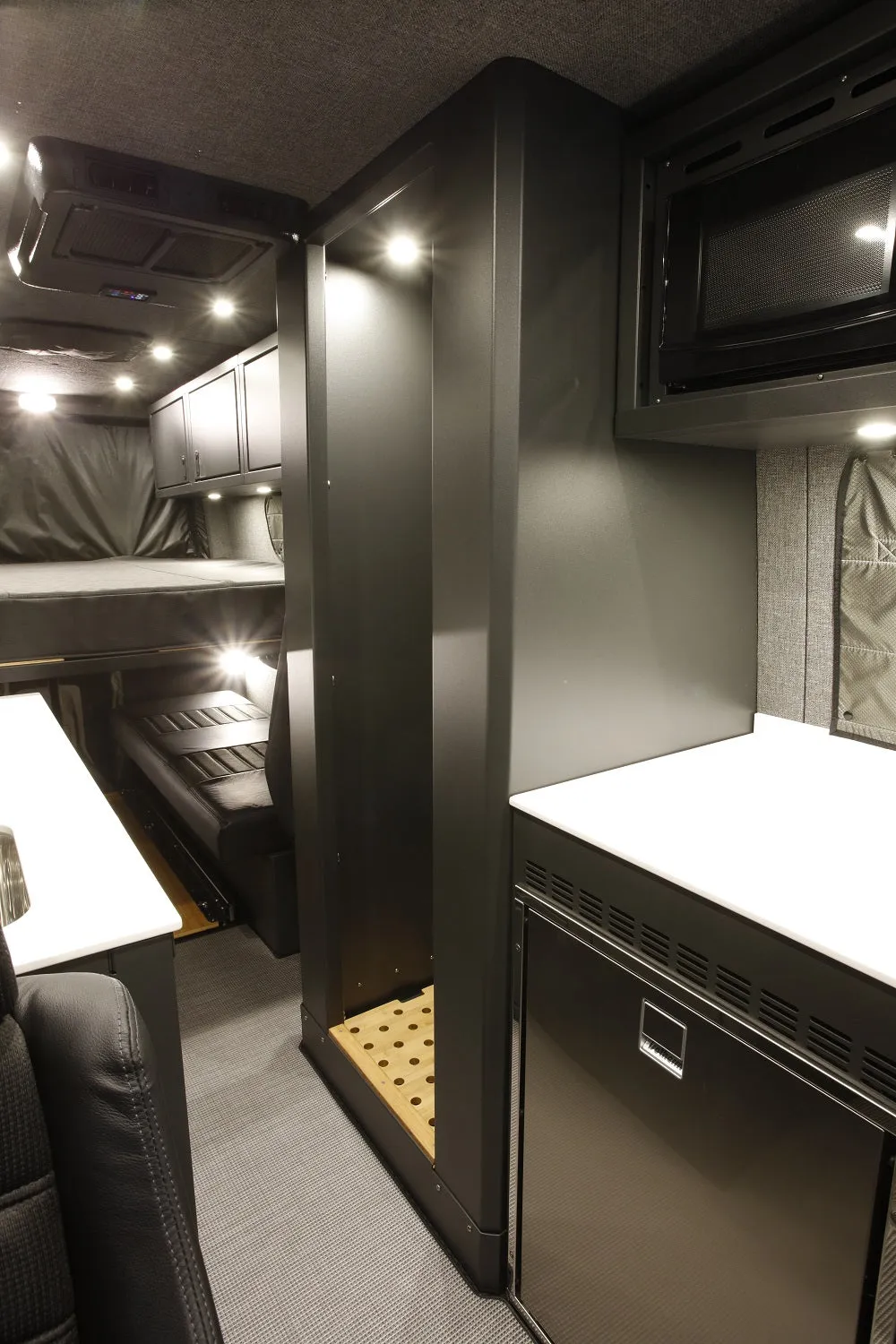 RB Touring Van SN - 170 EXT 3500 4X4
