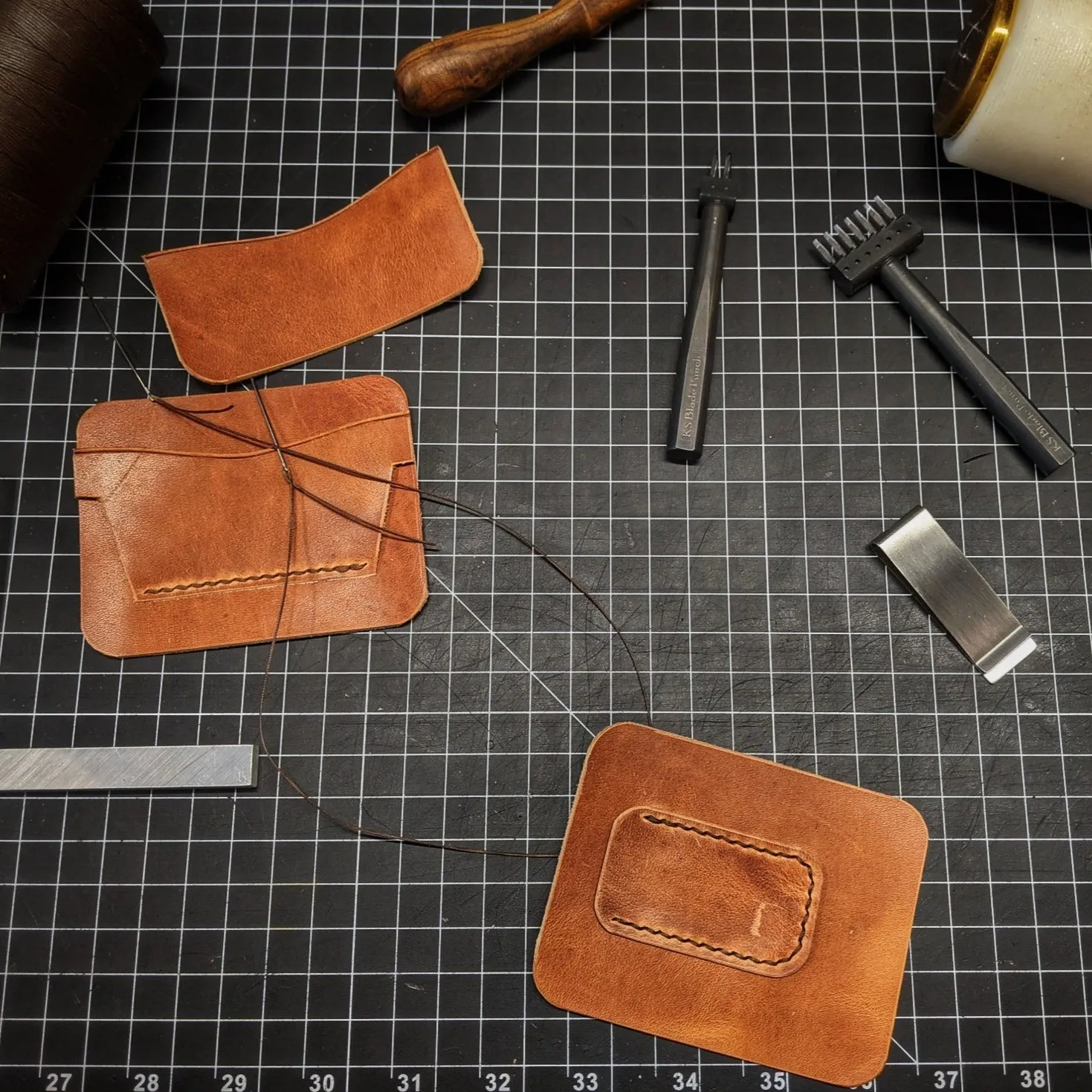 Riley - Leather Card Wallet with Money Clip