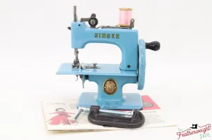 Singer Sewhandy Model 20 - Original Light Azure - RARE