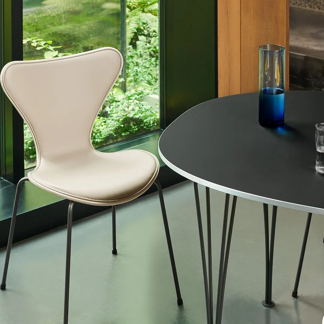 Super-Elliptical Table