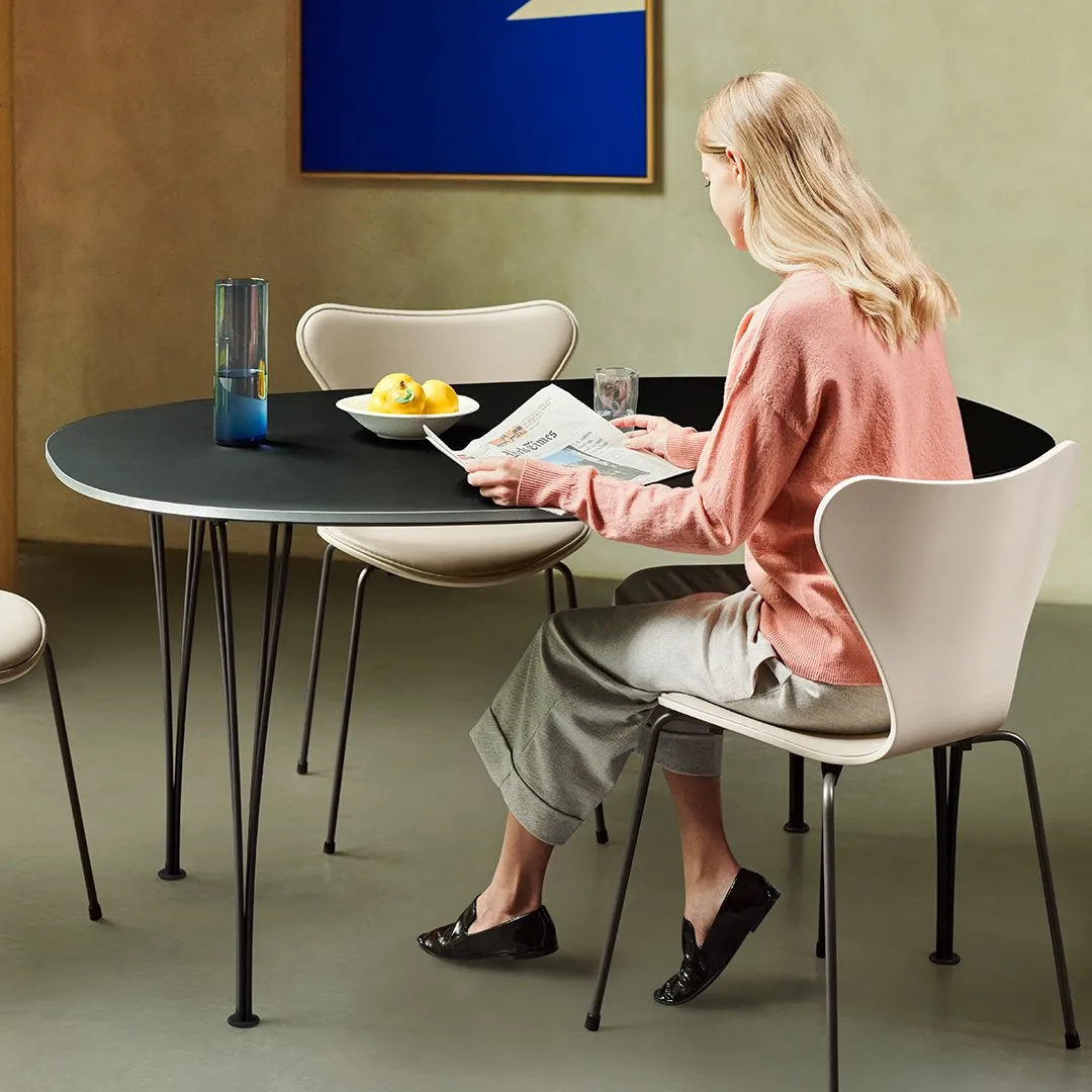 Super-Elliptical Table