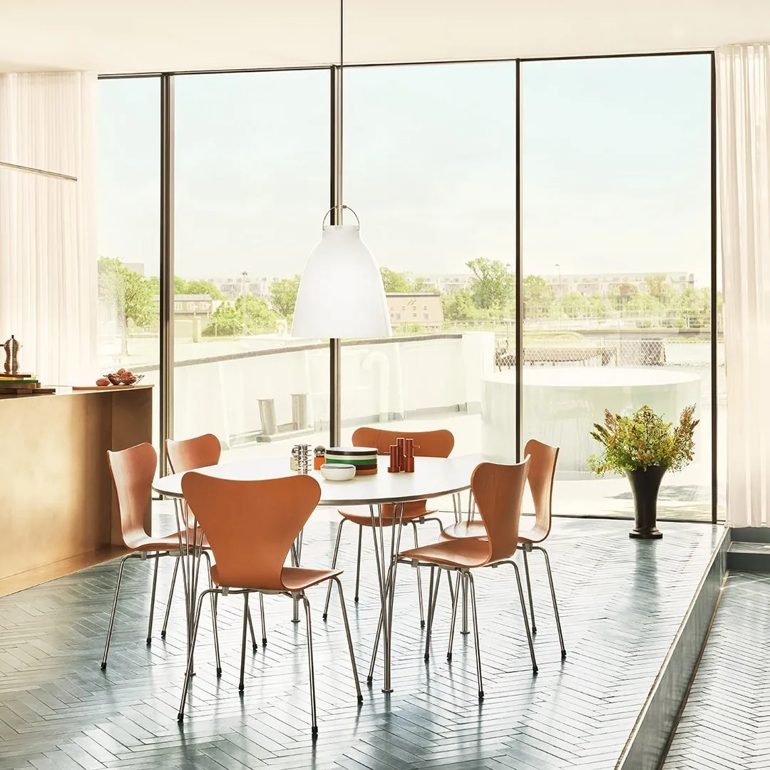 Super-Elliptical Table