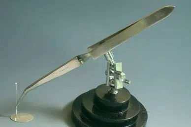 Third hand, holds solder items, soldering helper, for Detail Tasks, torch work assist, weighted base