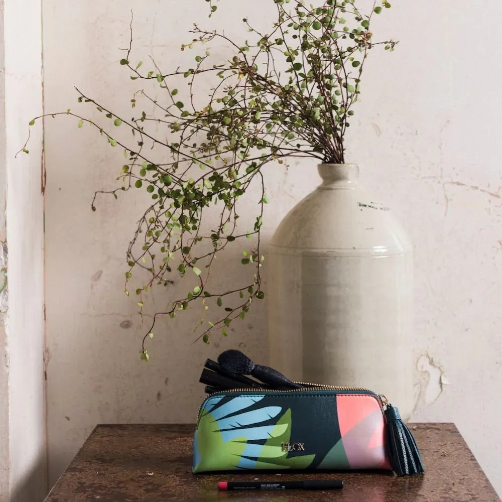 USE CODE FLOX30 TO RECEIVE 30% OFF! Flox Wai - Cosmetic Case  Small