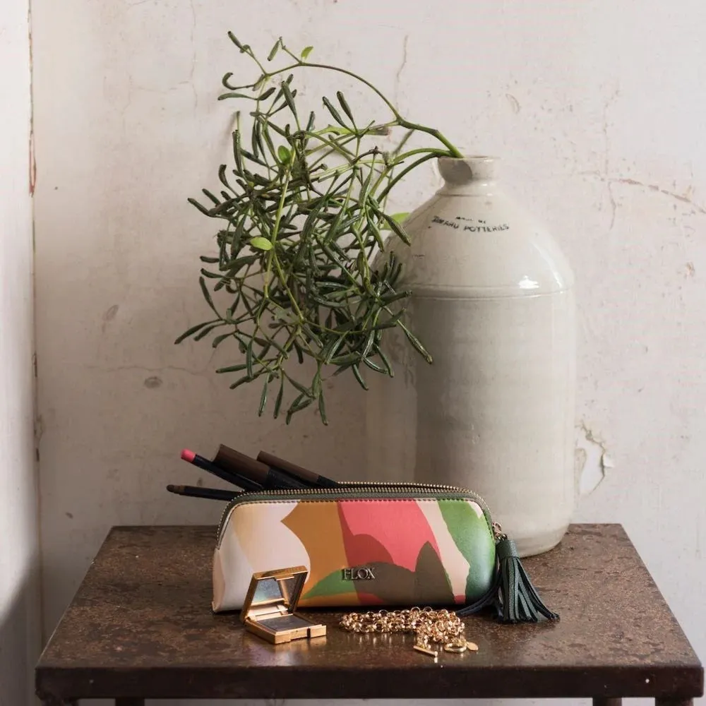 USE CODE FLOX30 TO RECEIVE 30% OFF! Flox Whenua - Cosmetic Case  Small
